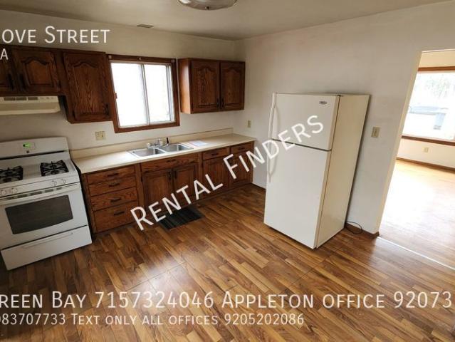 3 BR, 1.5 BA Apartment 337 Dove Street, Oshkosh, WI 54902
