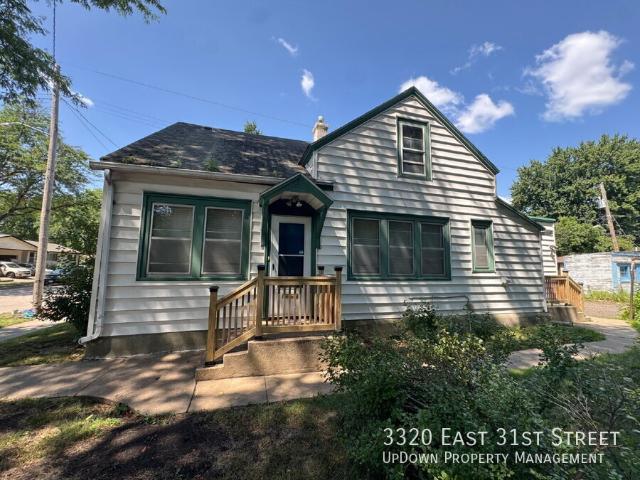 3 BR, 1.5 BA Apartment 3320 East 31st Street, Minneapolis, MN 55406