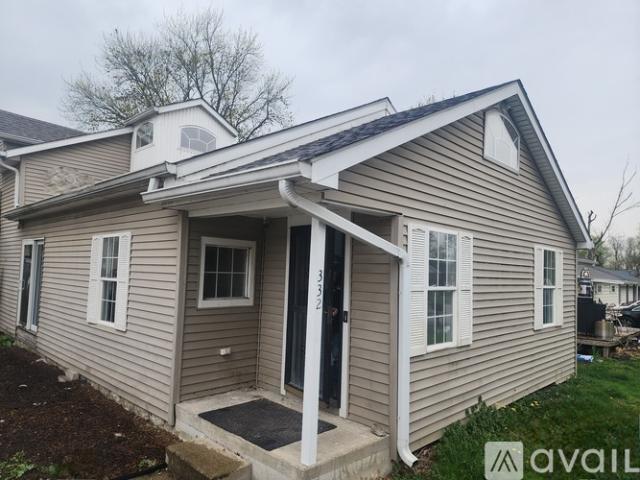 3 BR, 1.5 BA Apartment 332 S Edgehill Rd, Indianapolis, IN 46241
