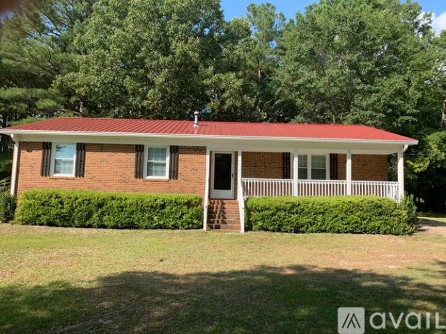 3 BR, 1.5 BA Apartment 345 Leslie Road, Sanford, NC 27332