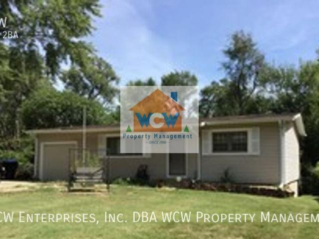 4 BR, 1.5 BA Apartment 3406 SW Watson Ave Topeka, KS 66614