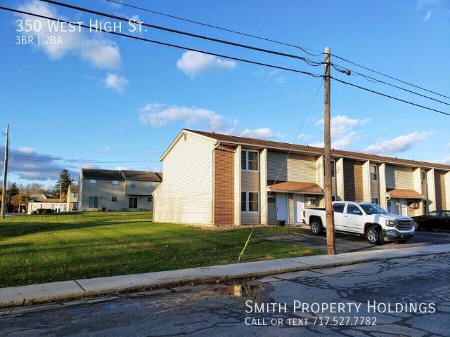 3 BR, 1.5 BA Apartment 350 West High St New Oxford, PA 17350