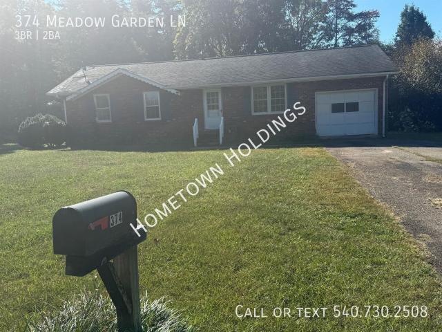 3 BR, 1.5 BA Apartment 374 Meadow Garden LN, Martinsville, VA 24112
