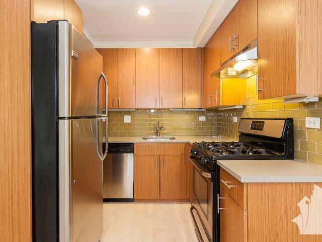 3 BR, 1.5 BA Apartment 3709 North Wilton, Chicago, IL 60613
