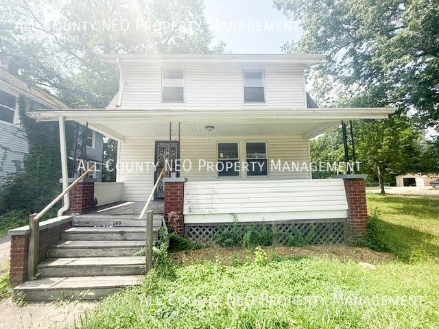 3 BR, 1.5 BA Apartment 380 Noble Ave Akron, OH 44320