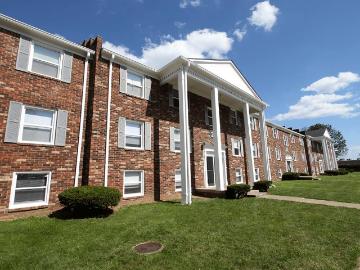 3 BR, 1.5 BA Apartment 3838 Williamsburg Way Unit 25A, Columbus, IN 47203