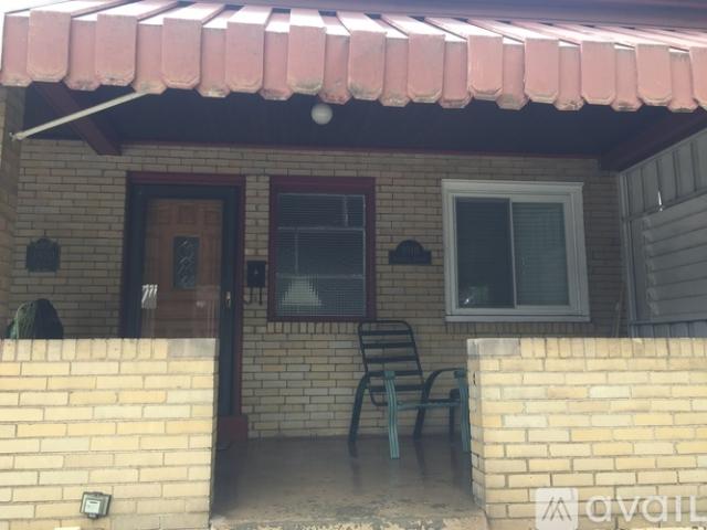 3 BR, 1.5 BA Apartment 3918 Coleman St, Pittsburgh, PA 15207