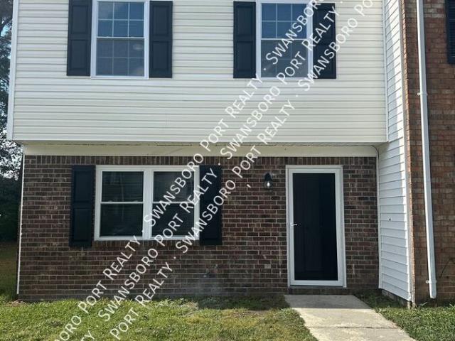 3 BR, 1.5 BA Apartment 408 Myrtlewood Circle, Jacksonville, NC 28546