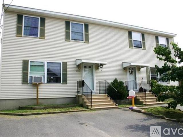 3 BR, 1.5 BA Apartment 4003 Hill St, Unit 4003, Palmer, MA 01069