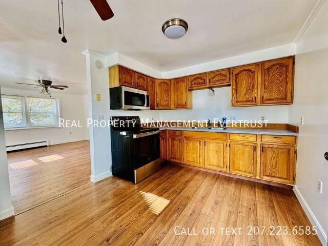 3 BR, 1.5 BA Apartment 40 Curtis Street, South Portland, ME 04106