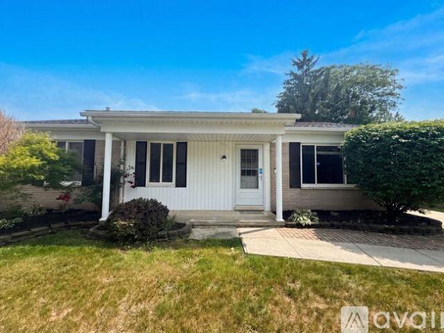 3 BR, 1.5 BA Apartment 42196 Fairview Dr, Canton, MI 48187