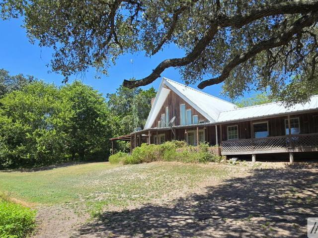 3 BR, 1.5 BA Apartment 4532 State Hwy 95, Flatonia, TX 78941