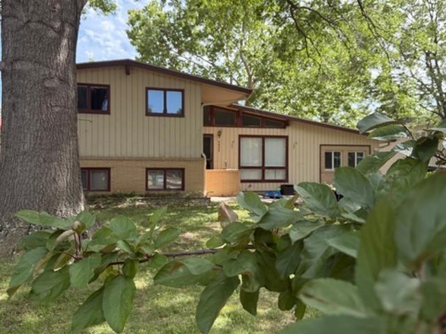 3 BR, 1.5 BA Apartment 4825 Southwest 30th Street, Topeka, KS 66614