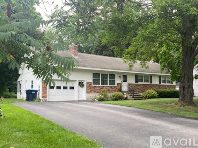 3 BR, 1.5 BA Apartment 4 Plaid Place, Clifton Park, Saratoga County, NY 12065