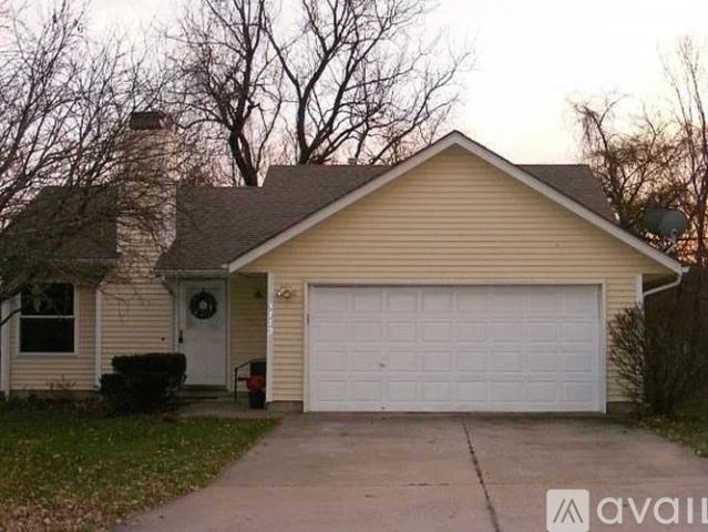 3 BR, 1.5 BA Apartment 5112 NW Pennington Ln, Blue Springs, MO 64015