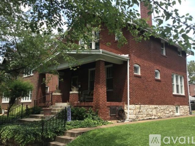 3 BR, 1.5 BA Apartment 5253 Murdoch Avenue, St. Louis, MO 63109