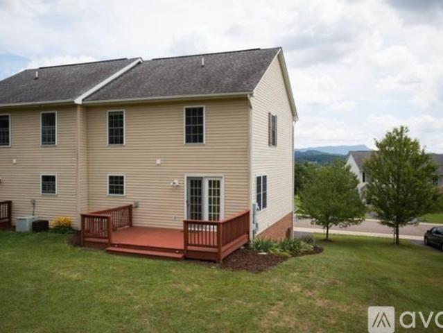 3 BR, 1.5 BA Apartment 525 Pointe Drive, Unit NA, Harrisonburg, VA 22801