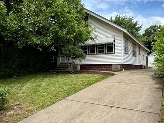 3 BR, 1.5 BA Apartment 69 Floral Ave, Johnson City, NY 13790