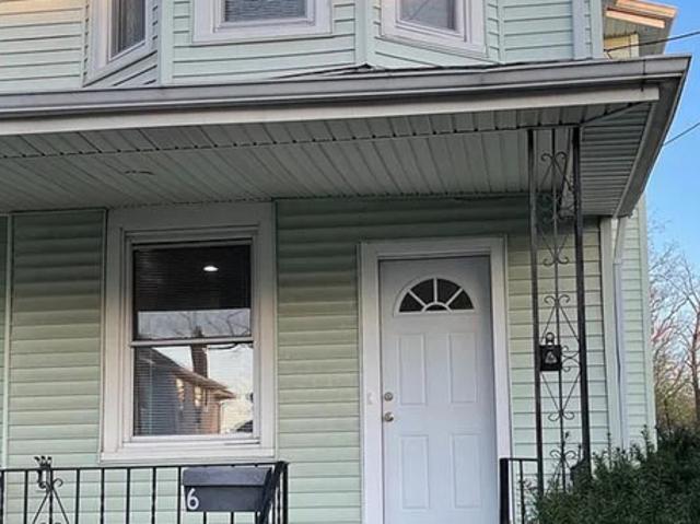 3 BR, 1.5 BA Apartment 6 Burke Street, Riverside, NJ 08075