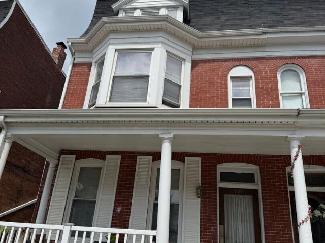 3 BR, 1.5 BA Apartment 709 Pennsylvania Ave, York, PA 17404