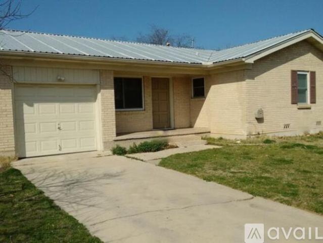 3 BR, 1.5 BA Apartment 724 W Ave E, Copperas Cove, TX 76522
