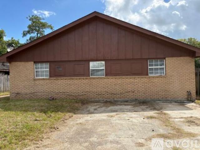 3 BR, 1.5 BA Apartment 7719 Dorsett Dr, Unit 7719, New Orleans, LA 70128