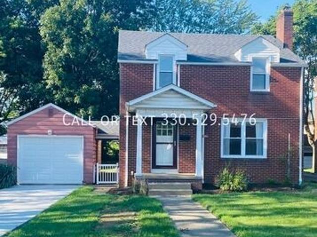 3 BR, 1.5 BA Apartment 801 Spangler St NE, Canton, OH 44714