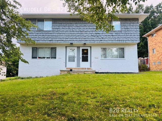 3 BR, 1.5 BA Apartment 8215 Crudele Dr, Garfield Heights, OH 44125