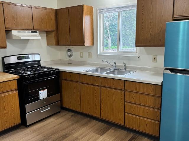 3 BR, 1.5 BA Apartment 851 Lois Ct Hartford, WI 53027
