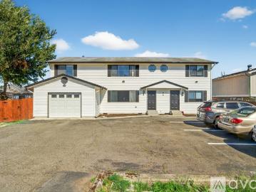 3 BR, 1.5 BA Apartment 912 Algona Boulevard North, Unit A, Algona, WA 98001