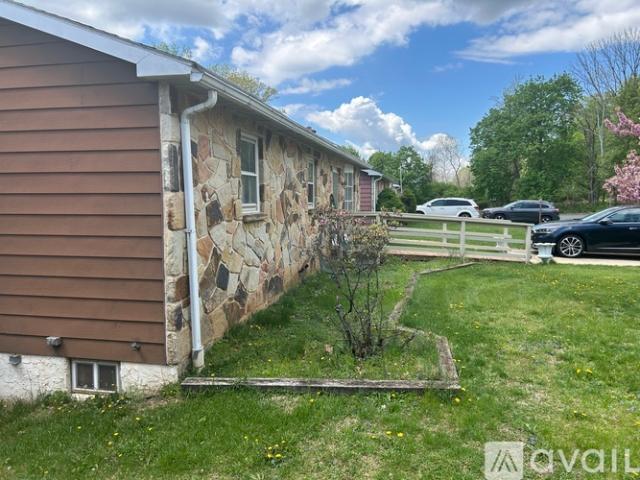 3 BR, 1.8 BA Apartment 2516 Berkley Rd, Reading, PA 19605