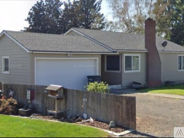 3 BR, 1.8 BA Apartment 501 W Grandview Avenue, Sunnyside, WA 98944