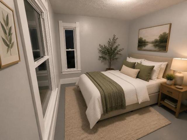 3 Br, 1 bath, Apartment 319 Richmond Ave