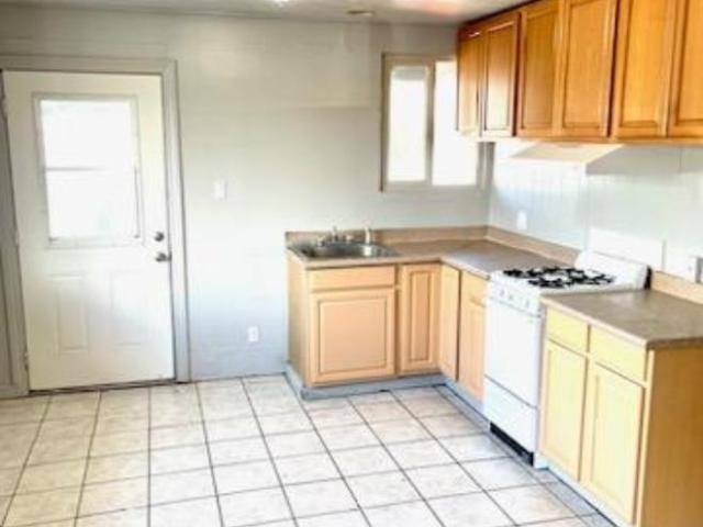 3 Br, 1 bath, Condo 601 S Papa Ave