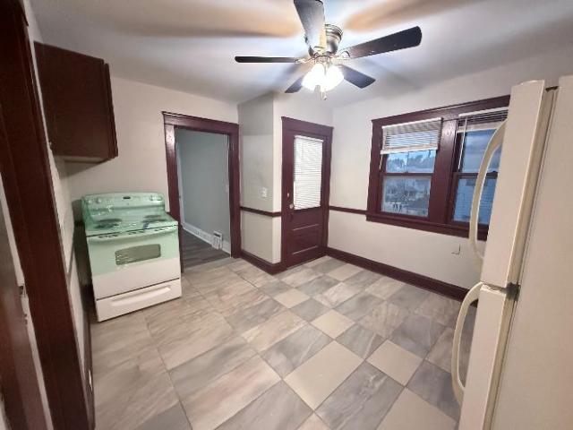3 Br, 1 bath, Condo 7515 Ottawa Rd