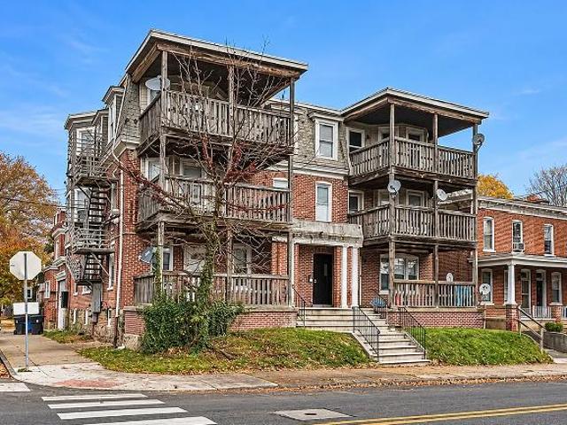 3 Br, 1 bath, Condo 2301 Washington