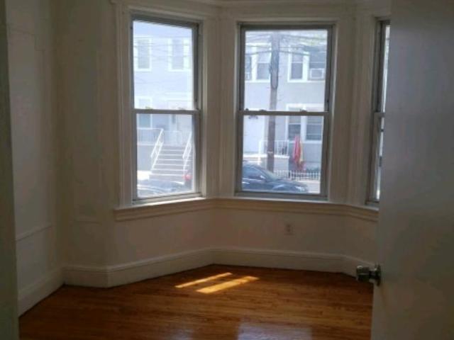 3 Br, 1 bath, Single Family 242 Grant Avenue