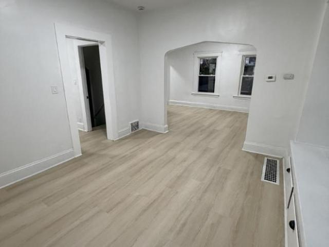 3 Br, 1 bath, Single Family 2016 Halstead Avenue