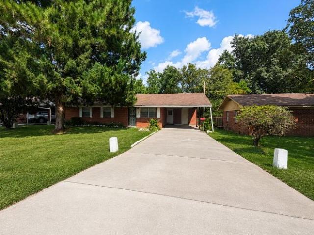 3 Br, 1 bath, Single Family 2205 Pearson Ave