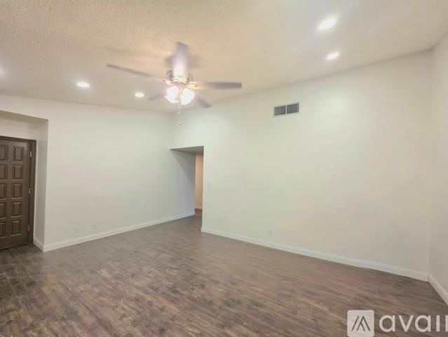 3 BR, 1 BA Apartment E Reno Ave, Las Vegas, NV 89119