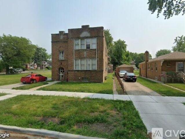 3 BR, 1 BA Apartment West 24th Street, Unit 2, Chicago Heights, IL 60411