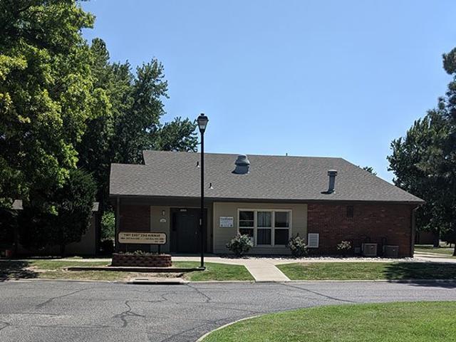 3 BR, 1 BA Apartment 1401 E. 23rd Avenue, Hutchinson, KS 67502
