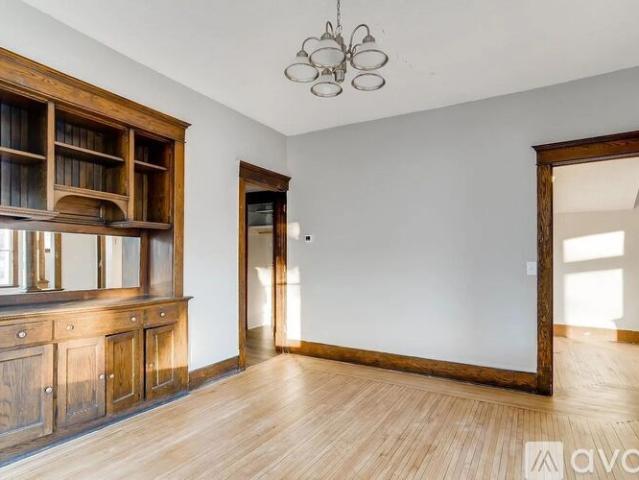 3 BR, 1 BA Apartment 1414 Golden Valley Road, Unit #1, Minneapolis, MN 55411