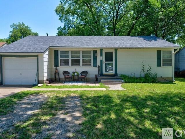 3 BR, 1 BA Apartment 1432 S Hickory Ave, Bartlesville, OK 74003