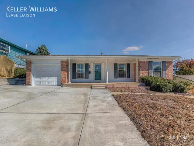 3 BR, 1 BA Apartment 1433 N Chelton Rd, Colorado Springs, CO 80909