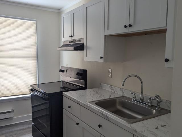3 BR, 1 BA Apartment 14A Village St, Willington, CT 06029