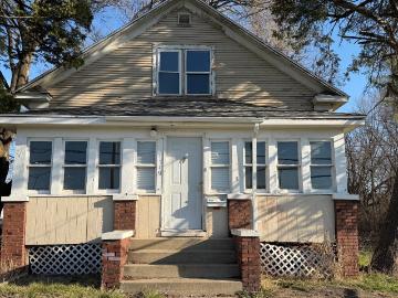 3 BR, 1 BA Apartment 1519 Fairchild, Danville, IL 61832