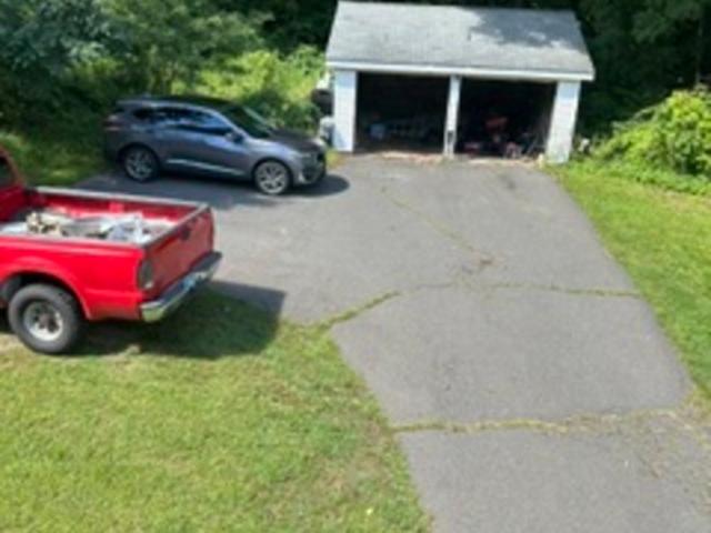 3 BR, 1 BA Apartment 151 E Main St, Unit 2, Vernon, CT 06066