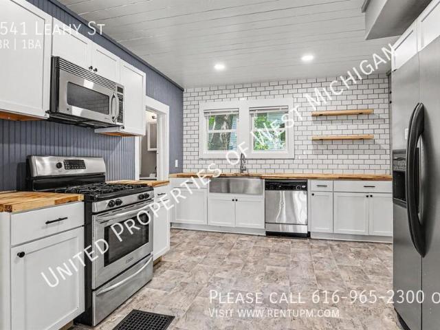 3 BR, 1 BA Apartment 1541 Leahy St, Muskegon, MI 49442