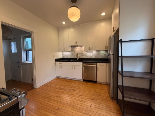 3 BR, 1 BA Apartment 1572 Church Street, San Francisco, CA 94131